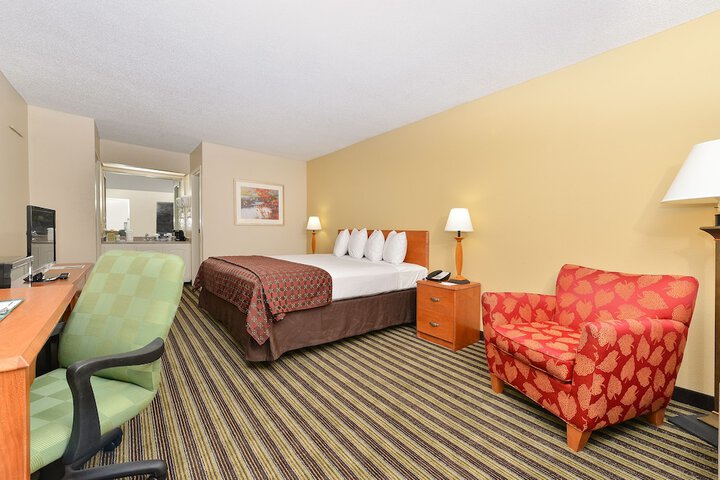 Room 14 of 49