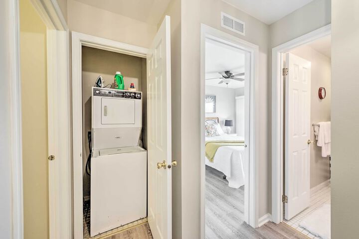 Brigantine Condo w / Beach Access & Pool Views