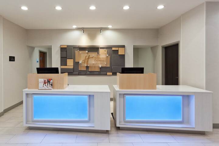 Holiday Inn Express Hotel & Suites Montgomery E - Eastchase by IHG