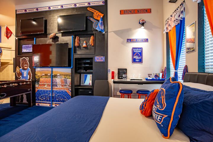 Room 190 of 251
