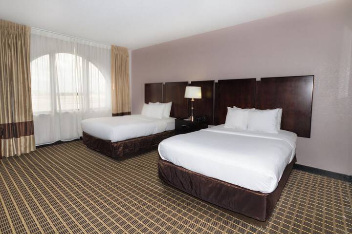 Clarion Inn & Suites Miami International Airport