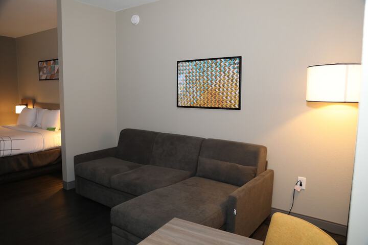 Room 27 of 67