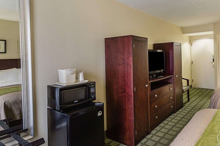 Comfort Inn & Suites Southwest Fwy at Westpark