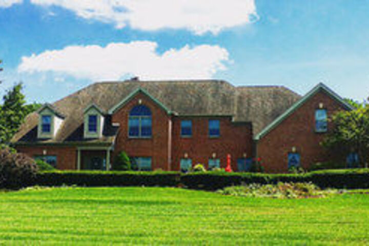 Earlystown Manor Bed & Breakfast
