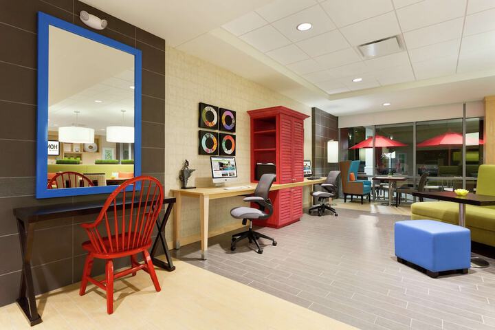 Business Center 25 of 25