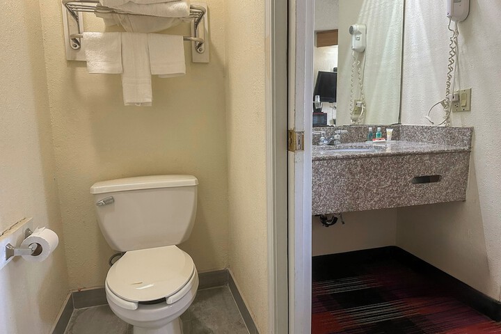 Classic Inn by Townhouse American Way Memphis I 240