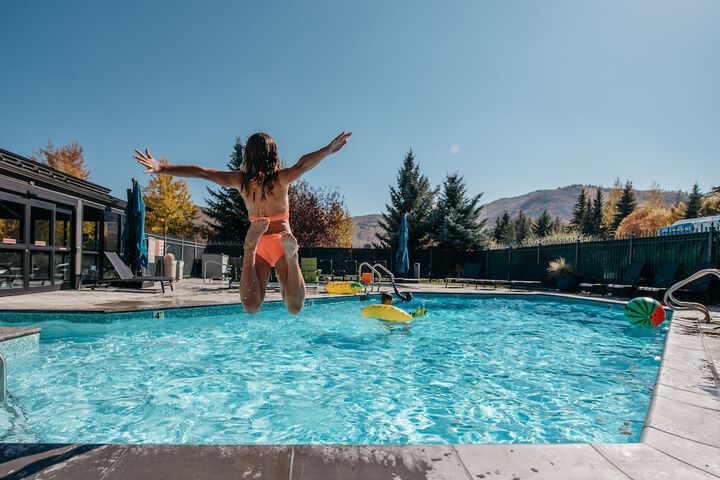 Pool 12 of 65