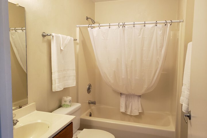 Room 12 of 34