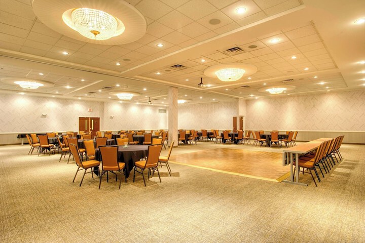 Ballroom/Hall 53 of 57