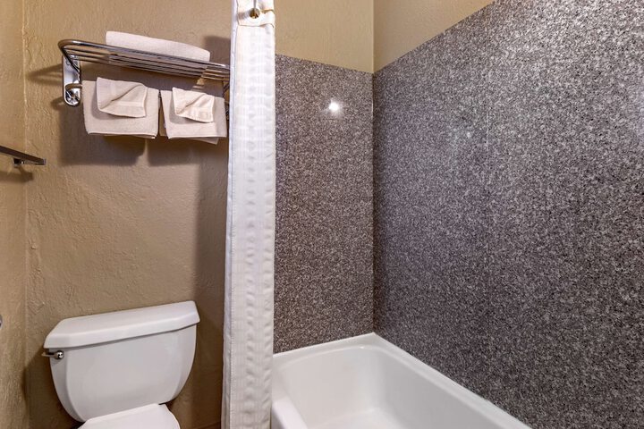 Room 15 of 29