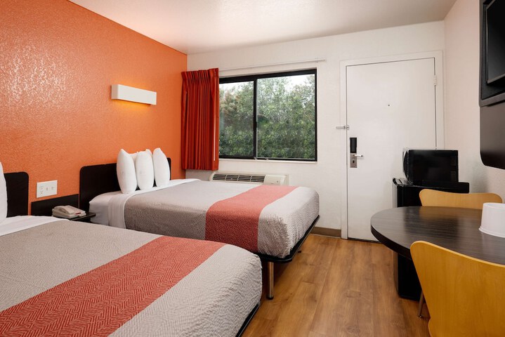 Room 18 of 46