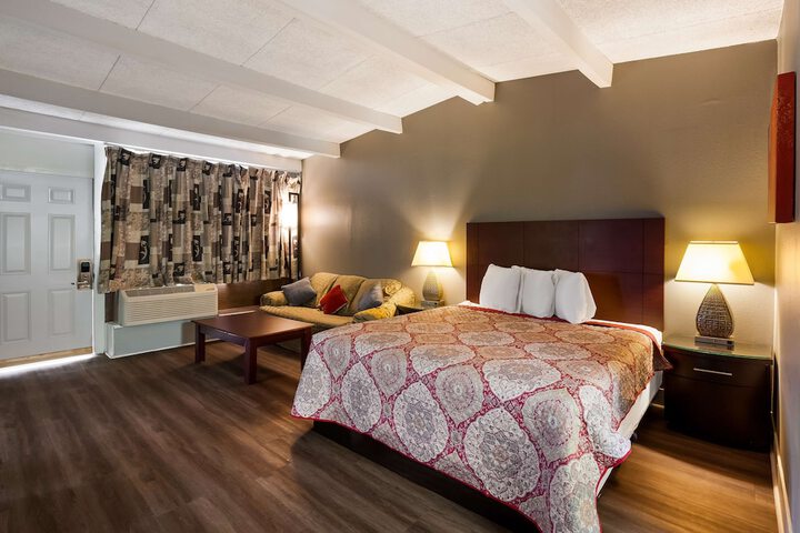 Room 29 of 30