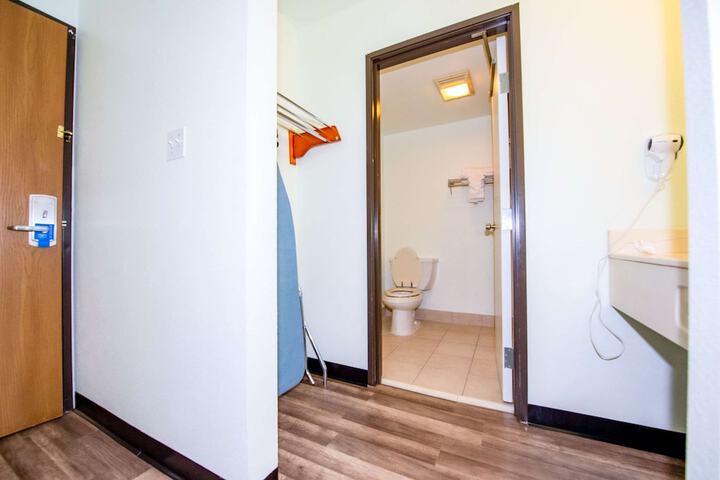 Room 30 of 49