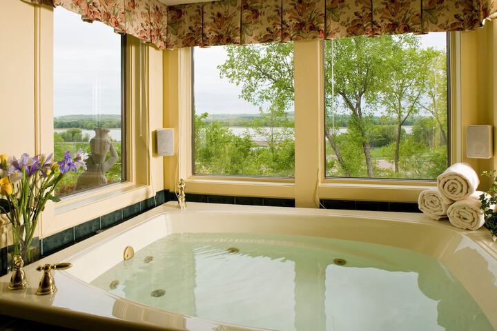 Hot Tub 125 of 137