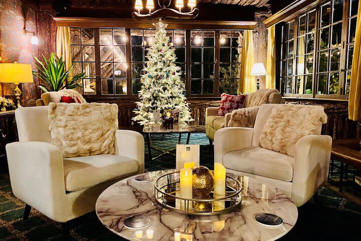Lounge 62 of 68