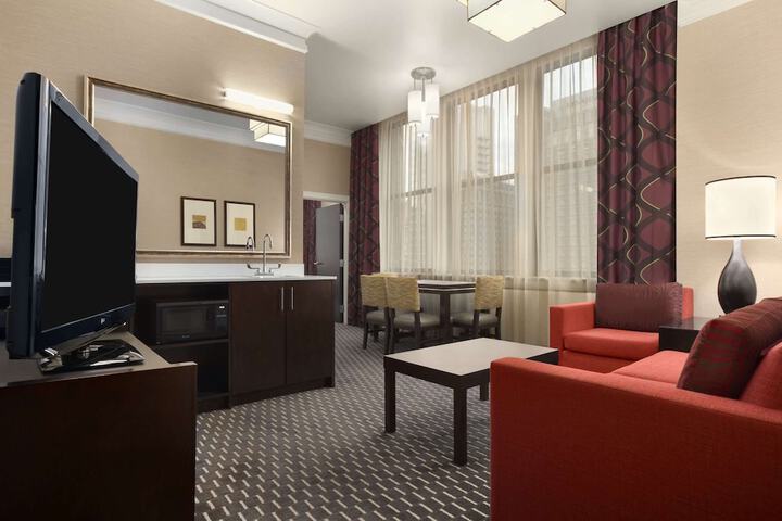 Room 20 of 47