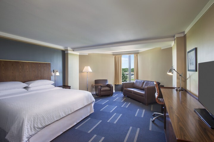 Room 8 of 24