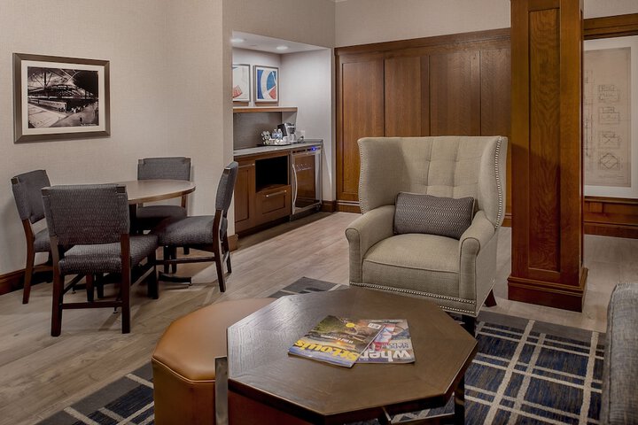 Room 53 of 160