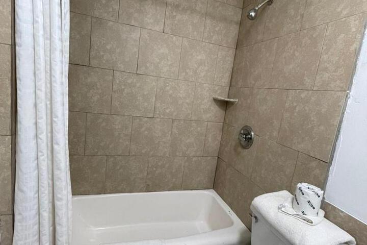 Budget Inn Decatur Priceville