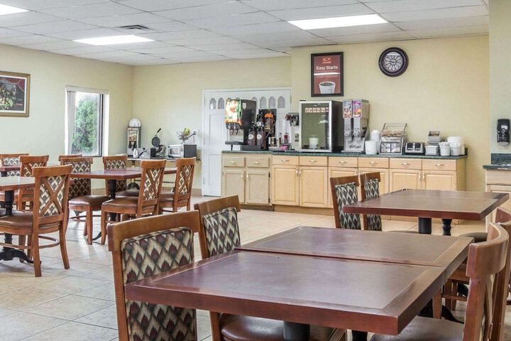 Econo Lodge Dalton West
