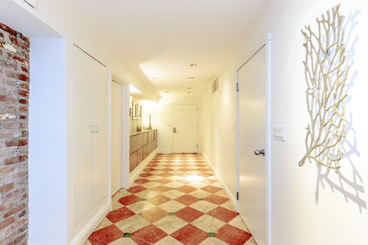 Ballroom/Hall 95 of 99