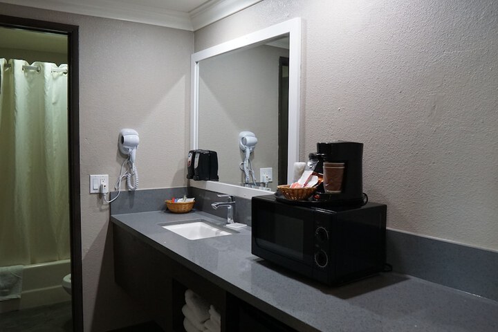 Room 19 of 26