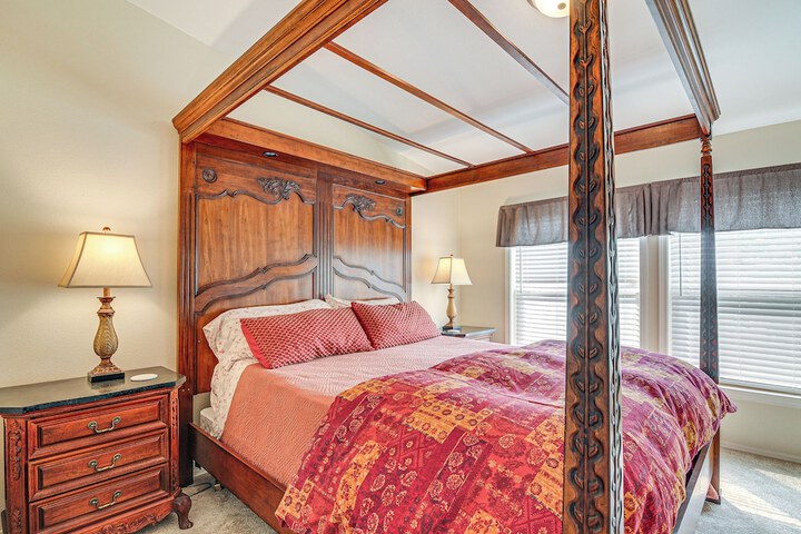 Ranch House in Boulder! Gateway to Nearby Parks!