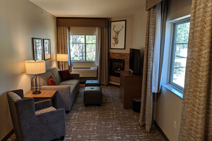Room 17 of 33