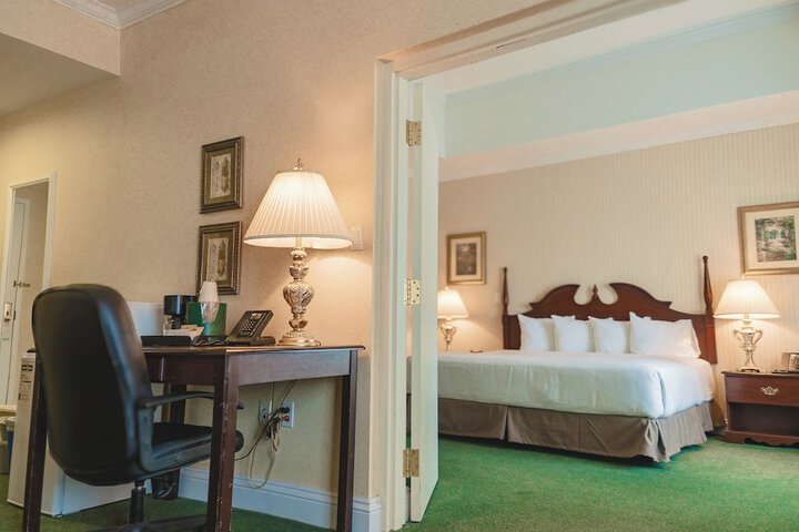 Room 21 of 43