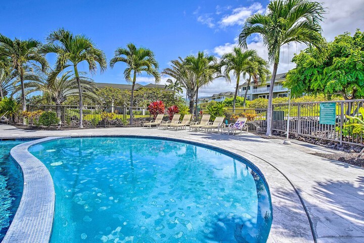 Kona Townhome w / Lanai & Resort Amenities!