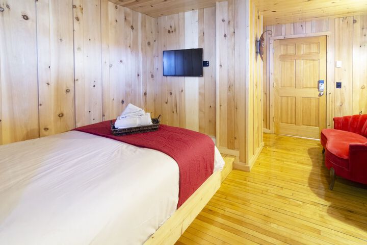 Room 10 of 56