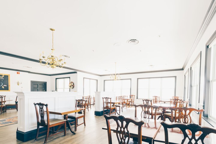 Loyalist Country Inn & Conference Centre
