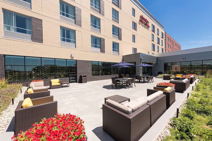 Hotel 2 of 71