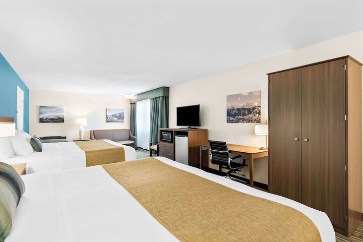 Room 8 of 27