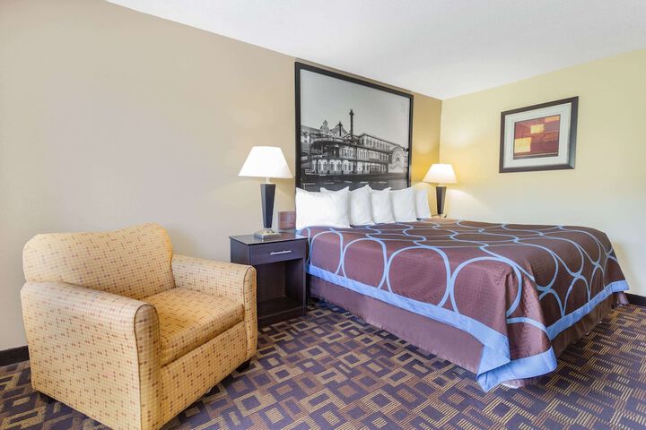Room 14 of 19