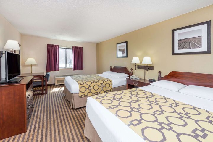 Room 15 of 36