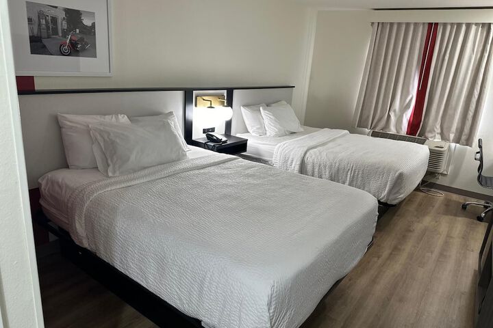 Room 7 of 19