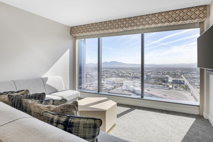 Hilton Grand Vacations Club Elara Center Strip Las Vegas