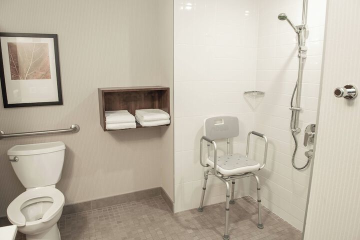 Room 15 of 46
