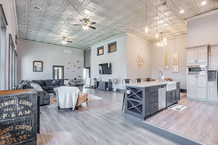 Florence Vacation Rental w / Rooftop Deck!