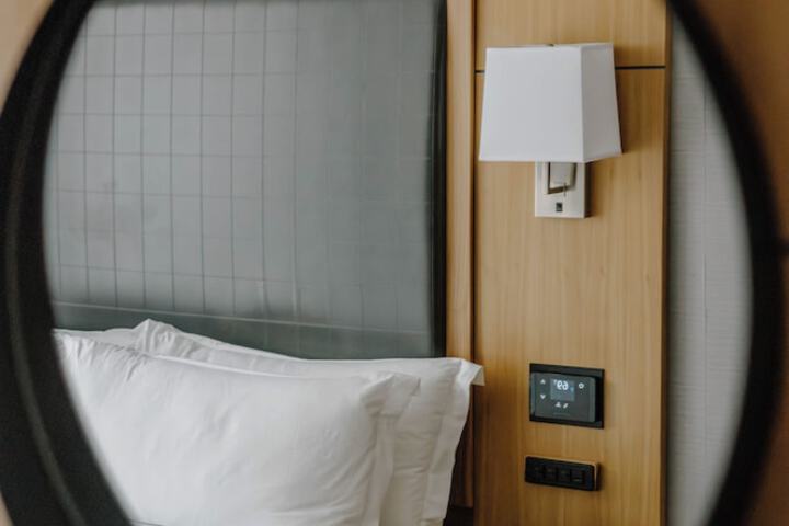 Room 15 of 48