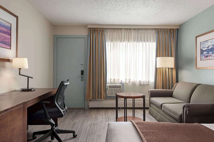 Room 14 of 40