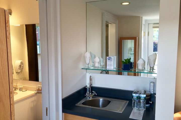 Room 54 of 80