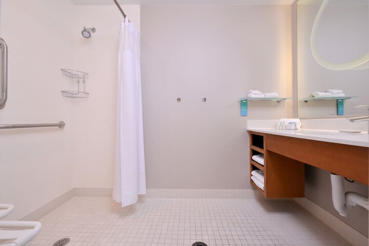 Room 16 of 25