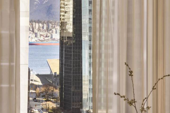 Hyatt Vancouver Downtown Alberni