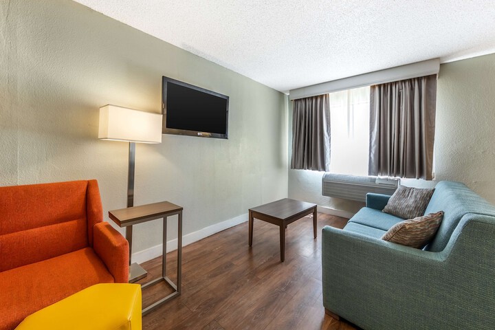 Room 22 of 33