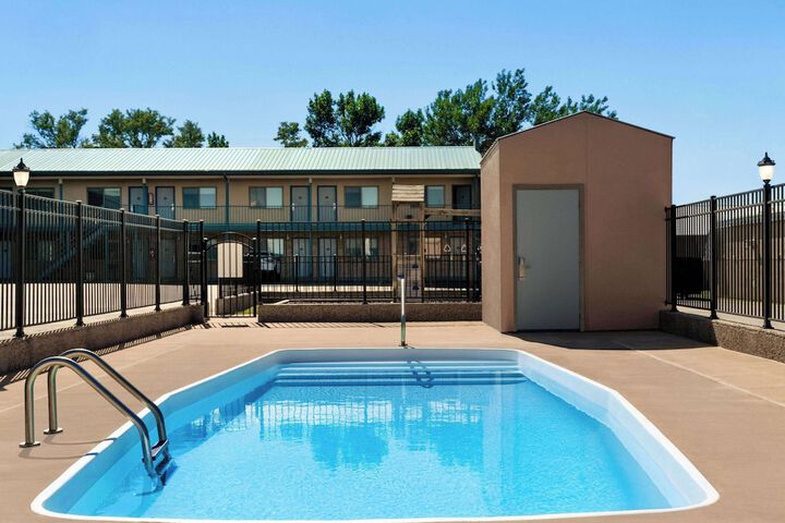Pool 5 of 84