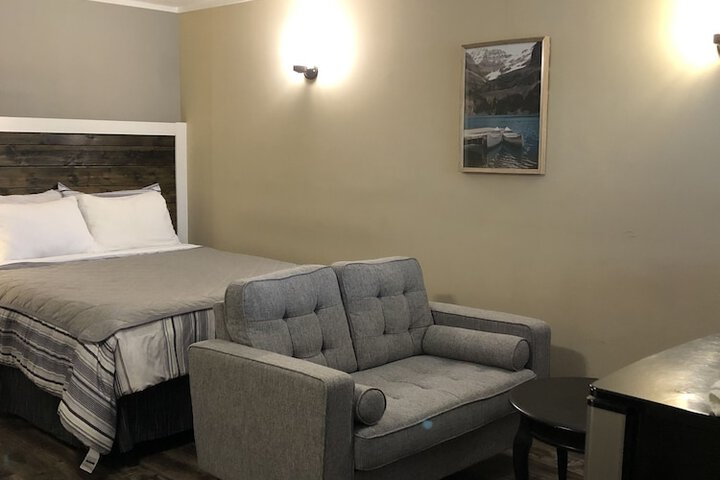 Room 34 of 65