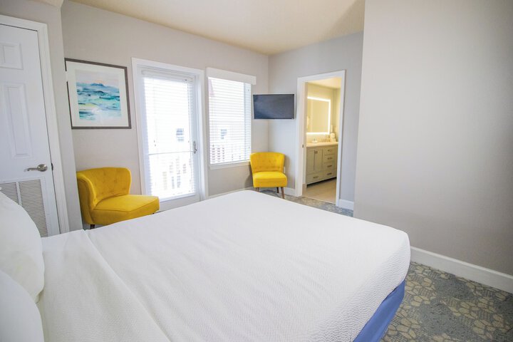 Seaside Amelia Inn