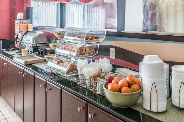 Breakfast/Coffee Service 59 of 66